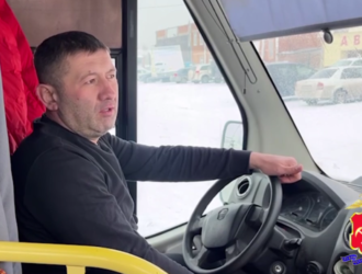 В Прокопьевске водитель автобуса вернул пассажирке забытую сумку с деньгами и документами