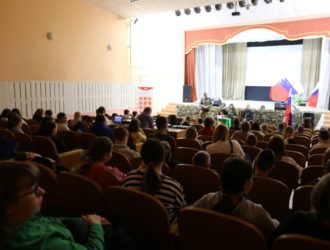 Герой СВО рассказал школьникам Кемеровского округа о воинском долге