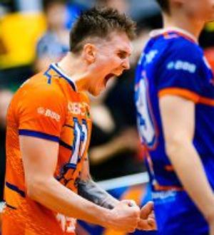 “Кузбасс” одержал вторую “сухую” победу на предварительном этапе Кубка России по волейболу