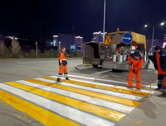 В Кемерове начали наносить дорожную разметку