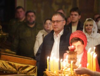 Губернатор Кузбасса принял участие в пасхальном богослужении в Знаменском кафедральном соборе