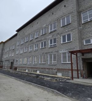 Капитальный ремонт школы №3 в Яе более чем на 3 месяца отстает от графика