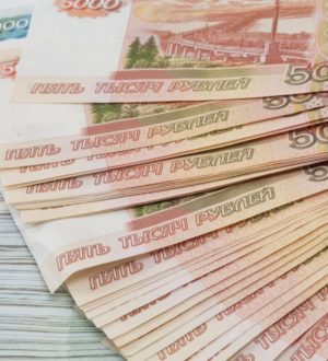 Школьник из Новокузнецка под диктовку аферистов опустошил родительский сейф