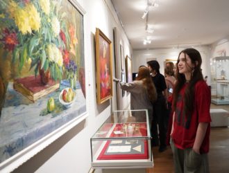 В Музее изобразительных искусств Кузбасса открылась выставка рисунков художников-фронтовиков