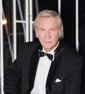 «В главной роли…»: уникальный спектакль-диалог с заслуженным артистом ждет кемеровчан