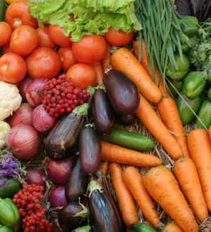 Помидоры по цене лука: киселевчанка для личной экономии переклеивала ценники в магазине