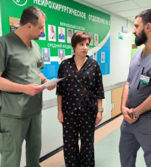 Кузбасские врачи спасли жительницу соседнего региона от опухоли размером с теннисный мяч