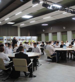 В «СУЭК-Кузбасс» прошла интеллектуальная игра «Что? Где? Когда?»