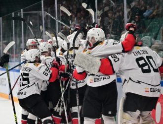 «Ребята сотворили чудо»: «Кузнецкие Медведи» вышли в четвертьфинал Кубка Харламова