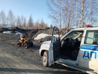 12-летнего мальчика на квадроцикле с пассажиром остановили инспекторы в Шерегеше