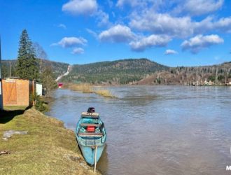 На юге Кемеровской области 33 дома оказались под угрозой подтопления
