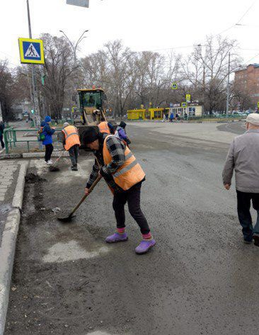 В Новокузнецке с дорог убрали 8 тысяч кубометров смета