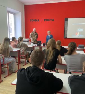 Ветераны боевых действий рассказывают школьникам Кузбасса о подвигах героев Великой Отечественной войны и современников