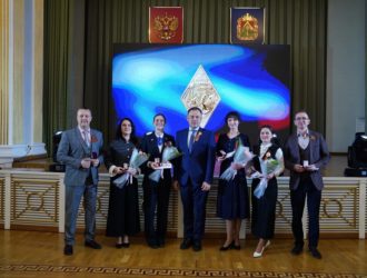 В Кузбассе наградили победителей конкурсов «Учитель года России» и «Мастер года»