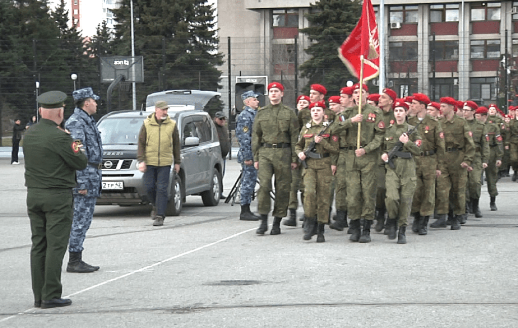 В Новокузнецке стартовали репетиции торжественного парада к 9 мая