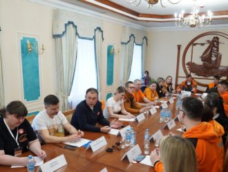 Губернатор Кузбасса встретился с курсантами поисково-спасательного отряда «ЛизаАлерт»