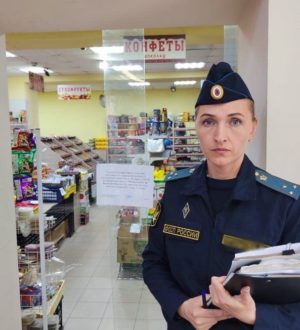 В Междуреченске закрыли магазин из-за нелегально трудоустроенной мигрантки