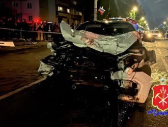 Трехлетний ребенок и перевозивший его водитель погибли в жестком ДТП в Ленинске-Кузнецком