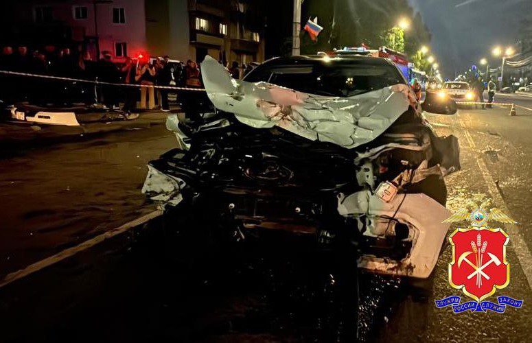 Трехлетний ребенок и перевозивший его водитель погибли в жестком ДТП в Ленинске-Кузнецком