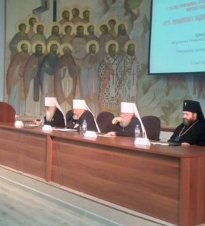 «Воины Христовы»: суть монашеского подвига в современном мире обсуждают в стенах Знаменского кафедрального собора