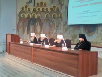 «Воины Христовы»: суть монашеского подвига в современном мире обсуждают в стенах Знаменского кафедрального собора