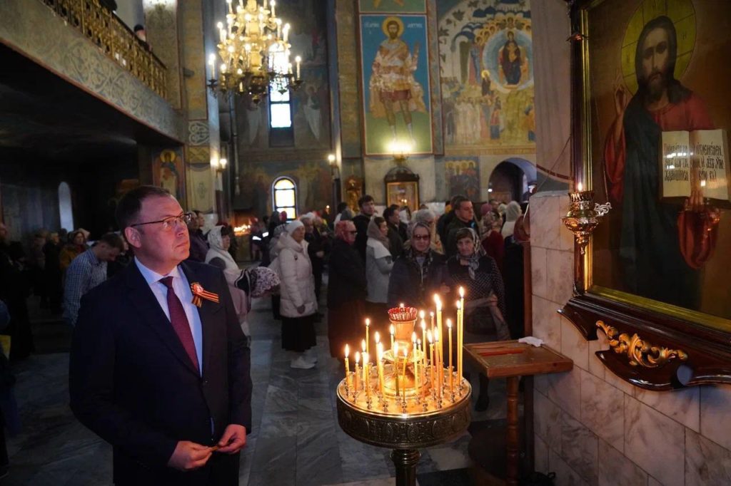 «Воины Христовы»: суть монашеского подвига в современном мире обсуждают в стенах Знаменского кафедрального собора