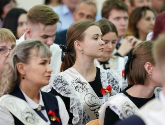 Кузбасские выпускники сегодня отмечают «Последний звонок»