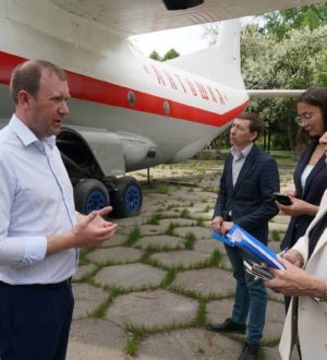 Кафе, коворкинг и виртуальная реальность: кемеровские власти обсудили будущее «Антошки»