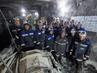 Российские министры пообщалась с горняками Кузбасса, спустившись в шахту на 120 метров