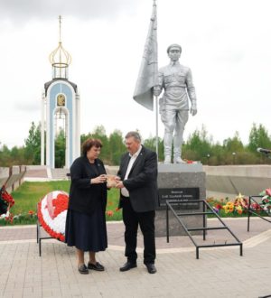 Землю из Новгородской области, где воевали кузбассовцы, привезли в Кемерово
