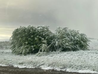 Кузбасс накрыло снегом за четыре дня до лета