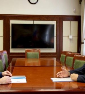 Полпред Анатолий Серышев провел рабочую встречу с прокурором Новосибирской области