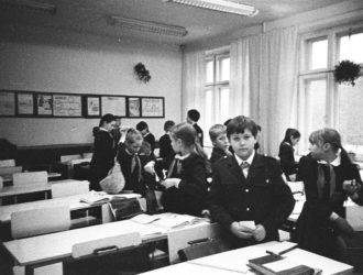 Губернатор Кузбасса поделился фотографиями из пионерского детства