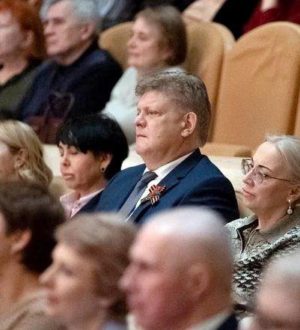 Анатолий Серышев посетил концерт Кубанского казачьего хора, приуроченный к 80-летию Победы в Великой Отечественной войне