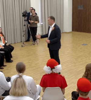 Илья Середюк рассказал о своем пионерском прошлом