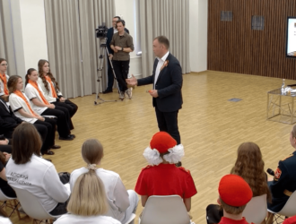 Илья Середюк рассказал о своем пионерском прошлом