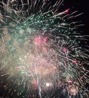 Более тысячи залпов салюта прогремели над Кемеровом