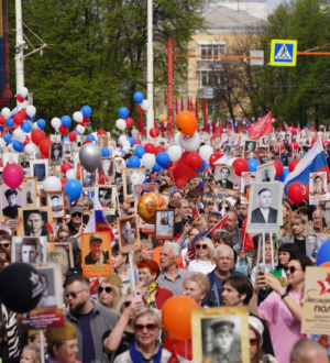 417 тысяч кузбассовцев присоединились к «Бессмертному полку»
