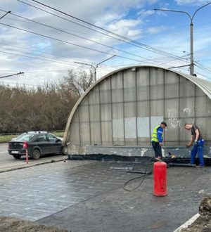В Новокузнецке подземный переход на Садовой отремонтируют до конца мая