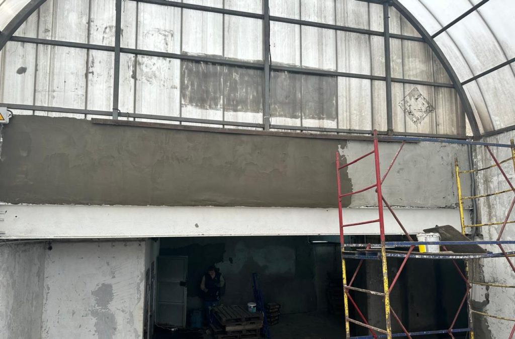 В Новокузнецке подземный переход на Садовой отремонтируют до конца мая