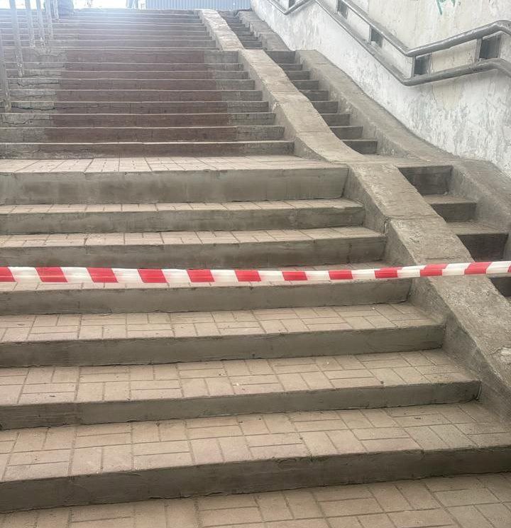 В Новокузнецке подземный переход на Садовой отремонтируют до конца мая