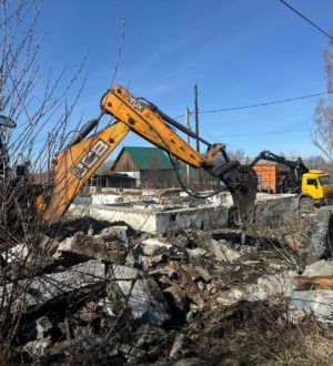 В Новокузнецке убирают старые аварийные дома