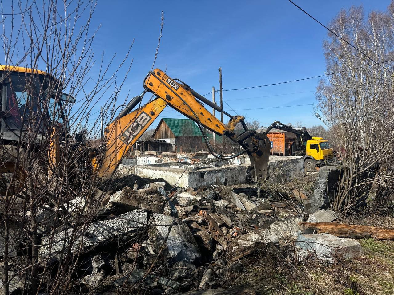 В Новокузнецке убирают старые аварийные дома