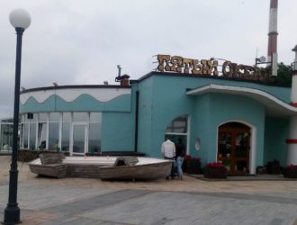 Каждый пятый сибиряк спонтанно тратится на путешествия и рестораны