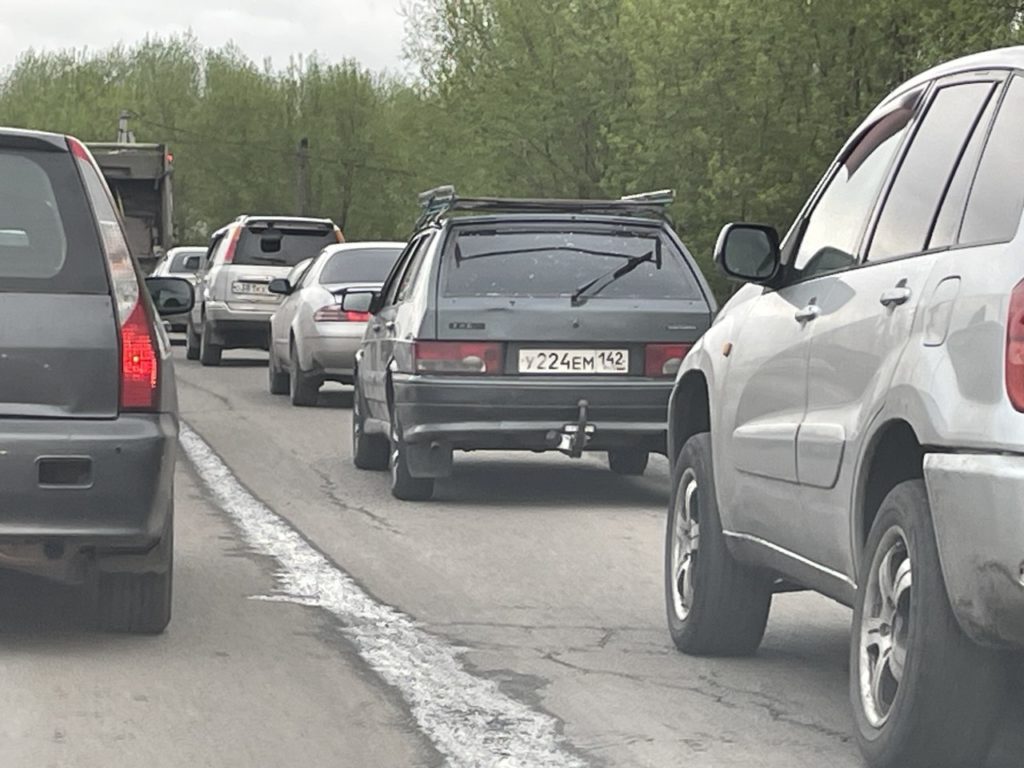 «Когда уже сделают дорогу?»: терпение новокузнечан по поводу южного въезда в город на исходе