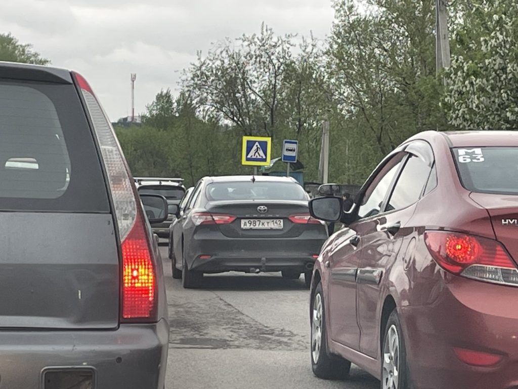 «Когда уже сделают дорогу?»: терпение новокузнечан по поводу южного въезда в город на исходе