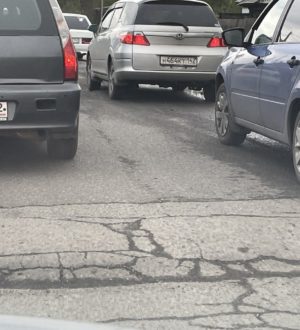 «Когда уже сделают дорогу?»: терпение новокузнечан по поводу южного въезда в город на исходе