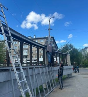 В Кировском районе в Кемерове демонтировали Доску почета