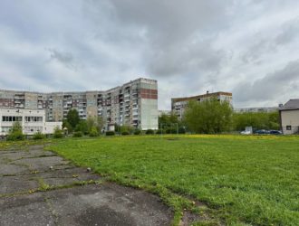 В Новокузнецке вместо заброшенной спортплощадки у школы №65 появится новый стадион