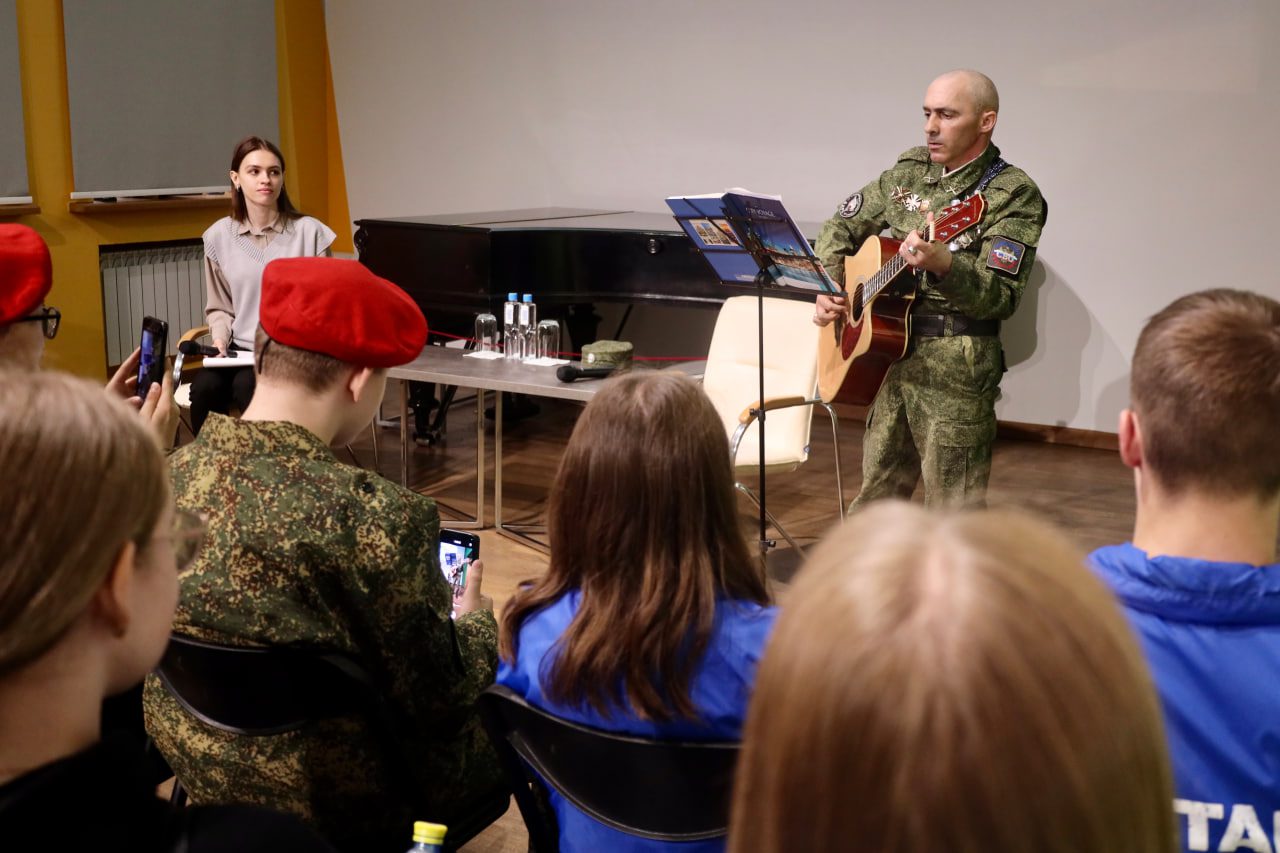 В Кемерове прошла встреча школьников с ветераном боевых действий